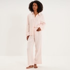 Ensemble pyjama chemise gaze de coton rose clair femme en promo chez La Halle Créteil à 20,99 €