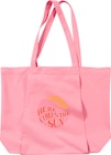 dm-drogerie markt - Strand-/Badetasche "HERE COMES THE SUN", rosa Angebot im Prospekt Strand-/Badetasche "HERE COMES THE SUN", rosa bei dm-drogerie markt im Prospekt "" für 7,95 €
