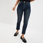 Jean stretch slim 7/8 ème denim dirty femme en promo chez La Halle Jean stretch slim 7/8 ème denim dirty femme dans le catalogue La Halle