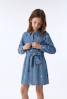 Robe boutonnée brodée en jean en promo chez Monoprix Margaret Robe boutonnée brodée en jean dans le catalogue Monoprix Margaret