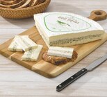 Duo royal brie farci à l'ail des ours ou brie farci aux tomates, poivrons et romarin - U Express à Bordeaux Duo royal brie farci à l'ail des ours ou brie farci aux tomates, poivrons et romarin en promo chez U Express Bordeaux à 3,99 €