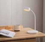 Lampe à poser LED H. 38,5 cm, 3,1 W 400 lumens, Azpi blanc en promo chez Castorama Lampe à poser LED H. 38,5 cm, 3,1 W 400 lumens, Azpi blanc dans le catalogue Castorama