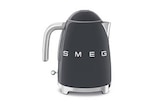 Bouilloire Smeg KLF03GREU ANTHRACITE - Smeg en promo chez Darty Villeneuve-d'Ascq à 129,99 €