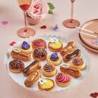 16 petits fours en promo chez Carrefour Charenton-le-Pont à 8,99 €