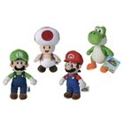 Peluche Mario 20 cm en promo chez Carrefour Franconville à 9,99 €