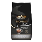 Café en grains 100% arabica - LAVAZZA en promo chez Carrefour Market Châlons-en-Champagne à 15,99 €