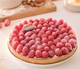 Promo Tarte aux framboises fraîches frangipane à 14,50 € dans le catalogue Supermarchés Match à Saint-Amand-les-Eaux