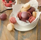 Macarons Bonnes Fêtes X12 dans le catalogue Intermarché Super