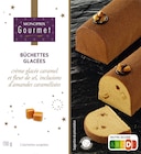 Bûchettes glacées surgelées "Monoprix Gourmet" crème glacée caramel et fleur de sel, inclusions d'amandes caramélisées dans le catalogue Monoprix