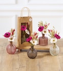 Composition de fleurs en vase - Super U à Besançon Composition de fleurs en vase en promo chez Super U Besançon à 8,99 €