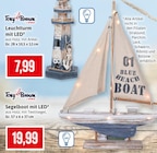 Leuchtturm mit LED oder Segelboot mit LED im Angebot bei Kaufhaus Stolz in Bremerhaven Leuchtturm mit LED oder Segelboot mit LED Angebote von Tony Brown by Stolz bei Kaufhaus Stolz Bremerhaven für 7,99 €