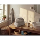 Promo Ensemble de bain 10 pièces à 19,99 € dans le catalogue Carrefour Market à Avrillé