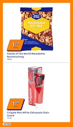 Nüsse im Action Prospekt "Wochenangebote" auf Seite 10