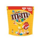 POCHON PEANUT - M&M'S en promo chez Auchan Hypermarché POCHON PEANUT - M&M'S dans le catalogue Auchan Hypermarché