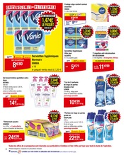 Promos Serviettes Hygiéniques dans le catalogue "GROS VOLUMES = PETITS PRIX" de Carrefour à la page 8