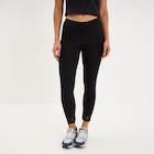 Legging 7/8ème avec dentelle noir femme en promo chez La Halle Legging 7/8ème avec dentelle noir femme dans le catalogue La Halle