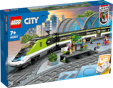 LE TRAIN DE VOYAGEURS EXPRESS - LEGO en promo chez Auchan Hypermarché Aulnay-sous-Bois à 119,90 €