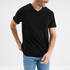 T-shirt manches courtes coton col V noir homme - La Halle T-shirt manches courtes coton col V noir homme à 5,99 € dans le catalogue La Halle