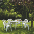 Chaise Scilla blanche + Table Faro 137x85x72cm dans le catalogue Maxi Bazar