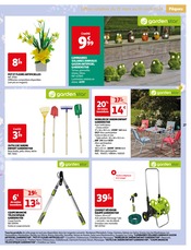 Fleurs Artificielles Angebote im Prospekt "Auchan" von Auchan Hypermarché auf Seite 27