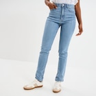Jeans slim taille haute denim double stone femme en promo chez La Halle Jeans slim taille haute denim double stone femme dans le catalogue La Halle