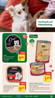 Reis im Fressnapf Prospekt "Liebe hat vier Pfoten" mit 25 Seiten (Essen)