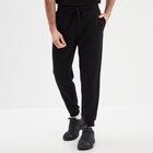 Pantalon jogging droit molleton noir homme - La Halle Pantalon jogging droit molleton noir homme à 15,99 € dans le catalogue La Halle