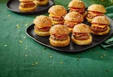 Promo 10 mini cheese burgers à 7,91 € dans le catalogue Intermarché à Sauviat-sur-Vige