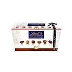 Ballotin de Chocolat Connaisseurs - LINDT en promo chez Carrefour Market Ballotin de Chocolat Connaisseurs - LINDT dans le catalogue Carrefour Market