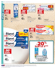 Promo Sensodyne dans le catalogue Carrefour du moment à la page 30