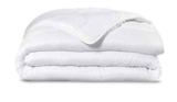 Couette Gatsby 140x200 cm en promo chez But Bagneux à 24,99 €
