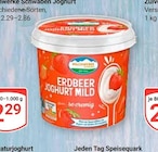 Erdbeer Joghurt Mild im Angebot bei GLOBUS in Pirmasens Erdbeer Joghurt Mild Angebote von Milchwerke Schwaben bei GLOBUS Pirmasens für 2,29 €