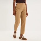 Pantalon chino ceinture amovible beige femme - La Halle Pantalon chino ceinture amovible beige femme à 27,99 € dans le catalogue La Halle