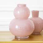 Vase rose en promo chez B&M Vase rose dans le catalogue B&M