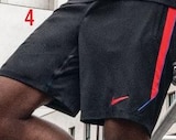 Short homme dans le catalogue Intersport