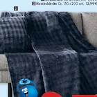 Bubble-Dekokissen oder -Kuscheldecke im Angebot bei Marktkauf in Plauen Bubble-Dekokissen oder -Kuscheldecke Angebote bei Marktkauf Plauen für 7,99 €