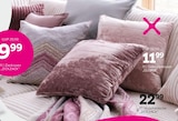 Zierkissen ZICKZACK im Angebot bei mömax in Bad Salzuflen Zierkissen ZICKZACK Angebote bei mömax Bad Salzuflen für 9,99 €