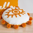 B&M - Coussin il d30cm : offre du catalogue Promo Coussin il d30cm à 8,99 € dans le catalogue B&M ""