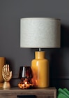 Lampe en céramique à 12,99 € dans le catalogue B&M
