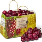 Dunkle, kernlose Tafeltrauben im Penny Prospekt Dunkle, kernlose Tafeltrauben von Best Moments im aktuellen Penny Prospekt für 3,33 €