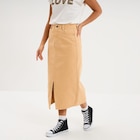 Jupe en jean longue fendue droite beige femme en promo chez La Halle Jupe en jean longue fendue droite beige femme dans le catalogue La Halle