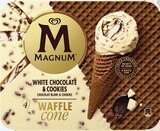 Cône glacé Waffle White Chocolate & Cookies - MAGNUM en promo à 3,42 € chez Intermarché Super Cône glacé Waffle White Chocolate & Cookies - MAGNUM dans le catalogue Intermarché Super