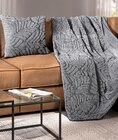 Jacquard-Sherpa-Kuscheldecke Angebote von HOME IDEAS Living bei Penny Stendal für 5,99 €