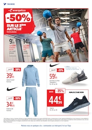 Offre Sweat Homme dans le catalogue Intersport du moment à la page 20