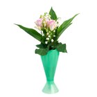 Vase 7 Brins + 2 Roses en promo chez Auchan Hypermarché Sarcelles à 7,49 €
