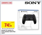 Manette sans fil DualSense noir PS5 - Sony en promo chez Intermarché Alès à 74,99 €