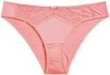 Ensemble soutien-gorge/slip " Love" à Carrefour dans Moisselles Ensemble soutien-gorge/slip " Love" à Carrefour dans Moisselles