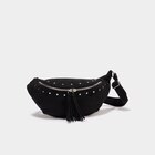 Promo Sac banane suédine avec détails cloutés noir femme à 22,99 € dans le catalogue La Halle à Dreux