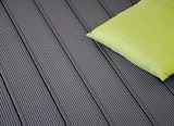 Terrassendiele WPC massiv von  im aktuellen Globus-Baumarkt Prospekt für 8,49 €