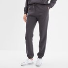 Pantalon jogging droit molleton gris foncé femme en promo chez La Halle Saint-Nazaire à 15,99 €